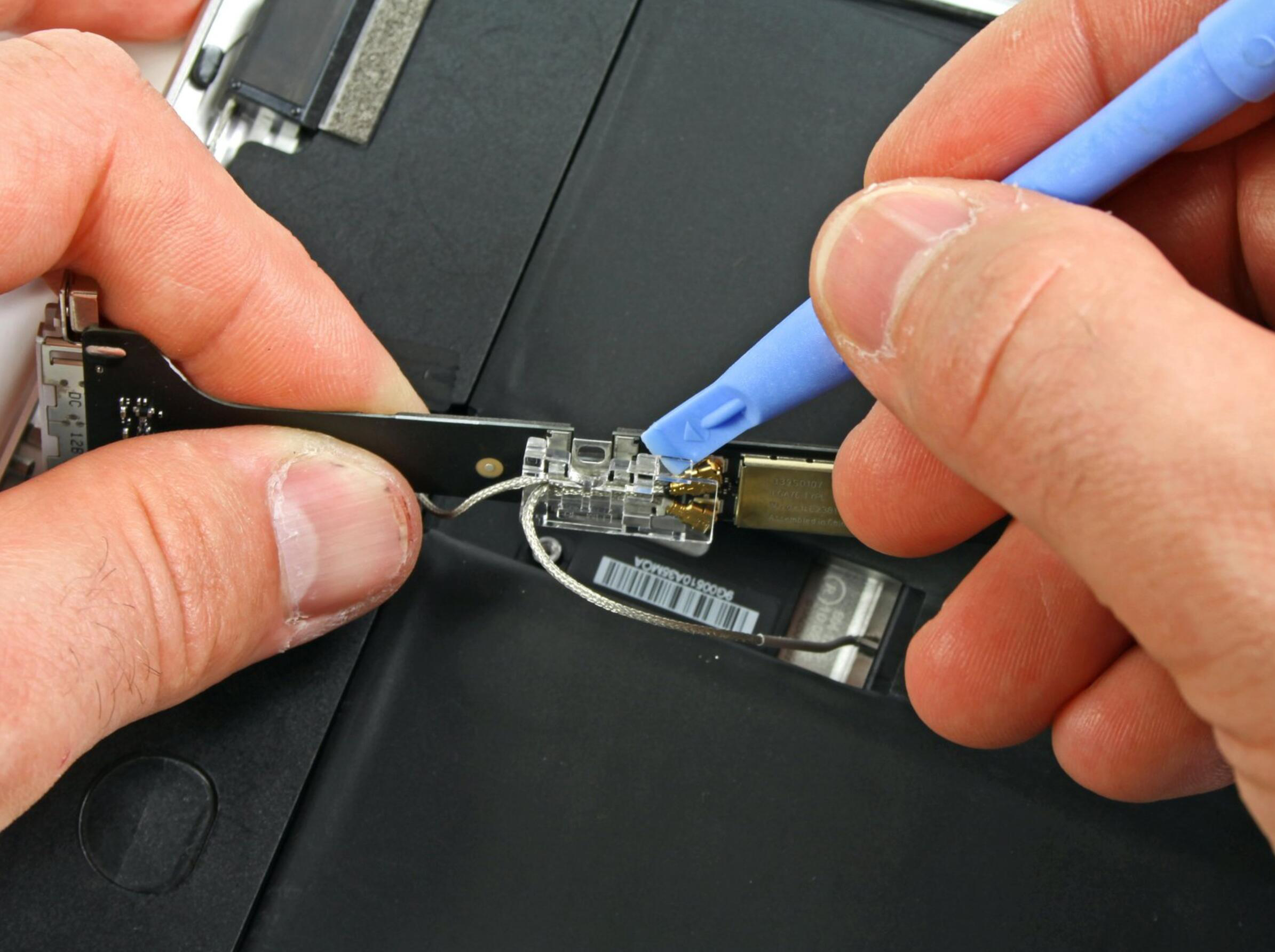Apple A1315 Battery Replacement Guide