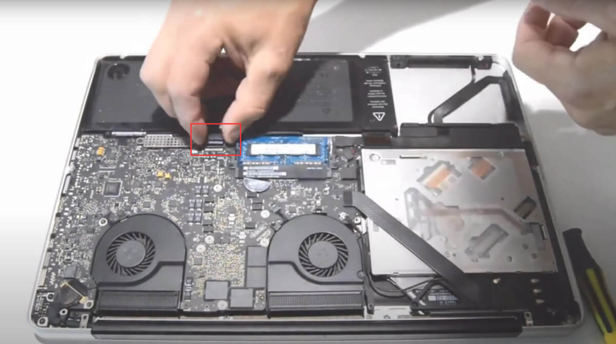 Apple A1382 Battery Replacement Guide