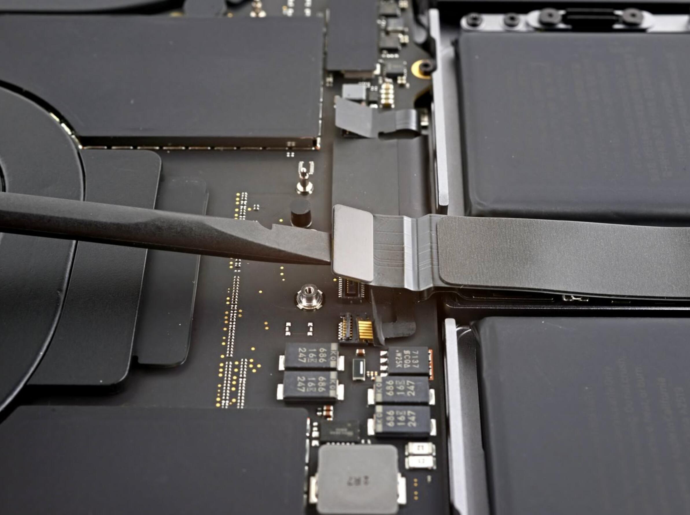 Apple A2519 Battery Replacement Guide