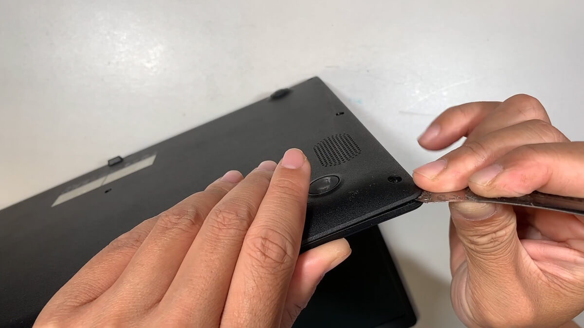 Asus E510M / C31N1912 / B31N1912 Battery Removal Tutorial